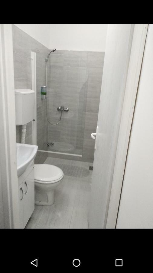 Apartmani Pinokio Ni Exteriér fotografie