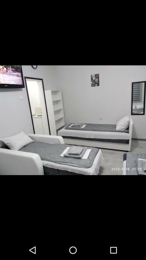 Apartmani Pinokio Ni Exteriér fotografie